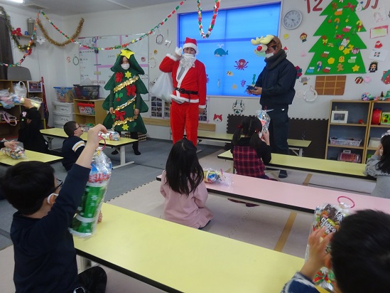 せきだ町 クリスマス会を開催しました お知らせ 放課後等デイサービス はぐぽん